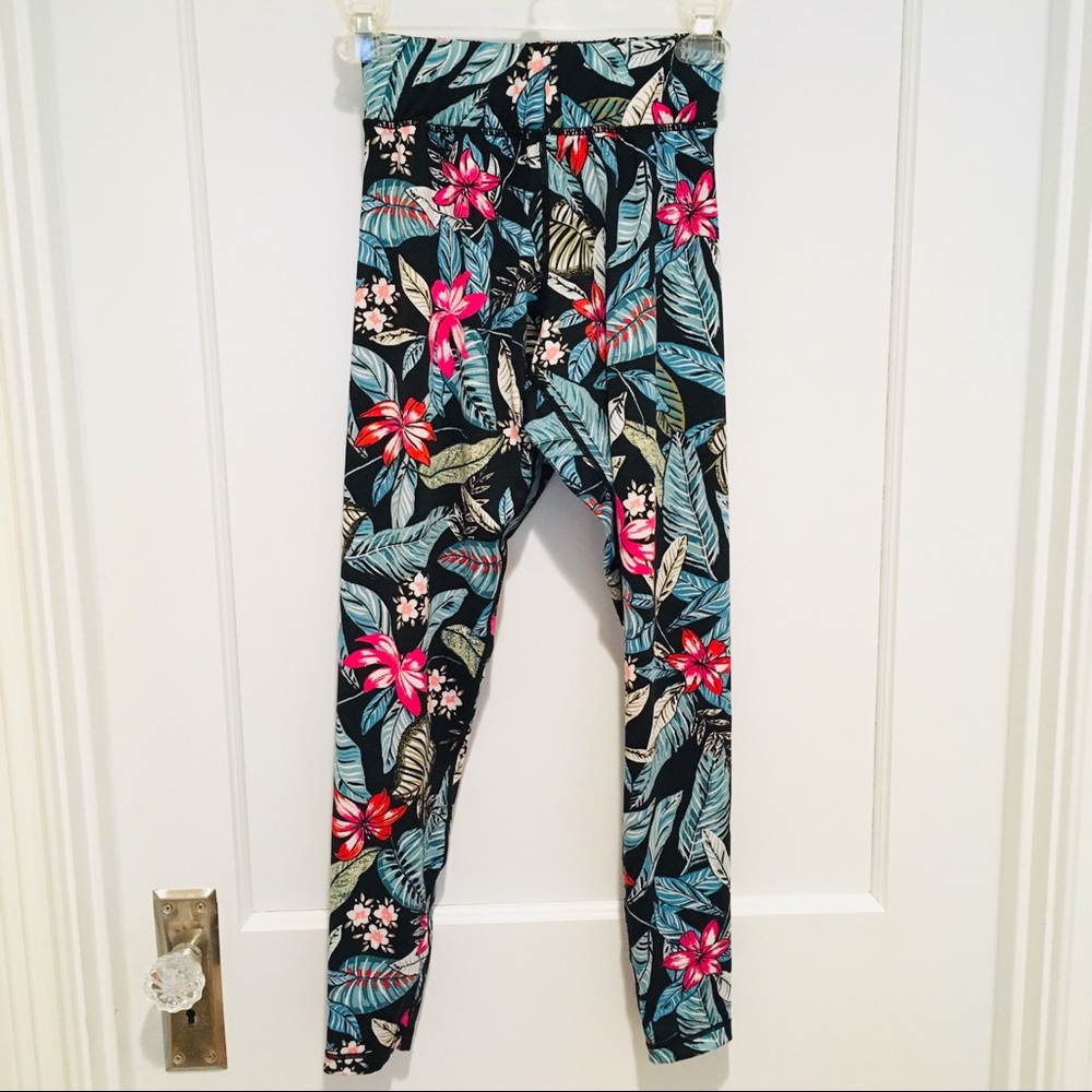 ⭐️ Minkpink Move Tropical Floral Print Leggings S
